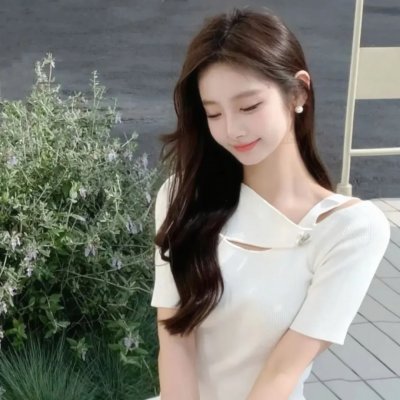 《亲爱的妈咪》封面